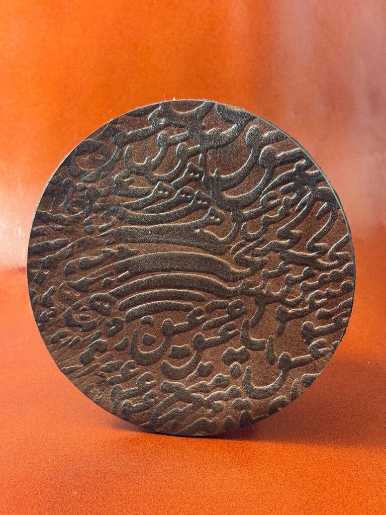 زیر لیوانی چرم