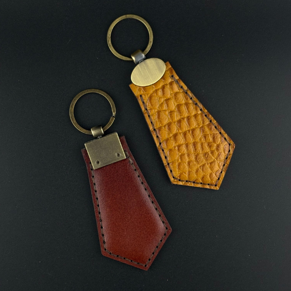 جاکلیدی چرم مدل کراواتی تماما دست دوز با بهترین متریال روز بازار