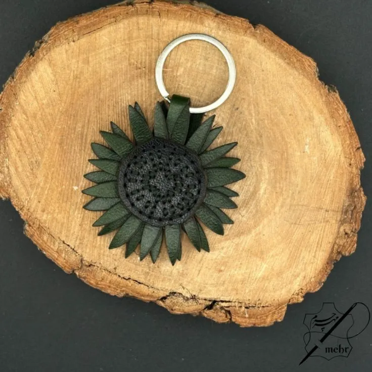 جاکلیدی چرم طبیعی طرح گل آفتاب گردان